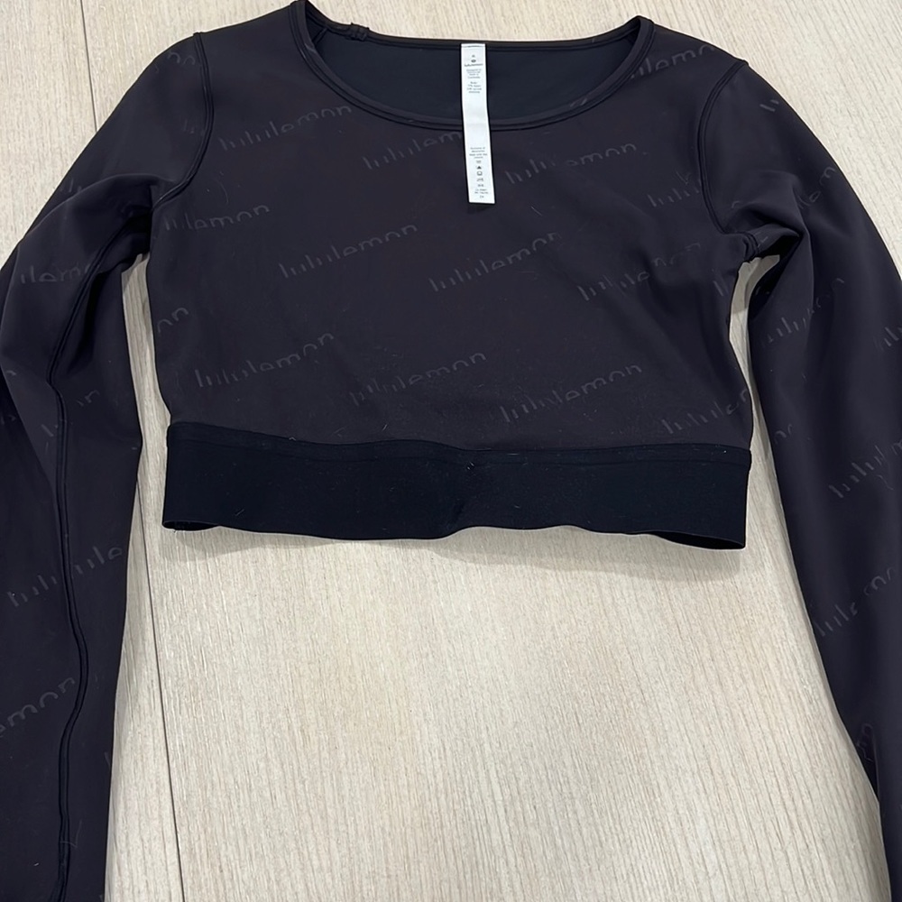 Lululemon black label crop top